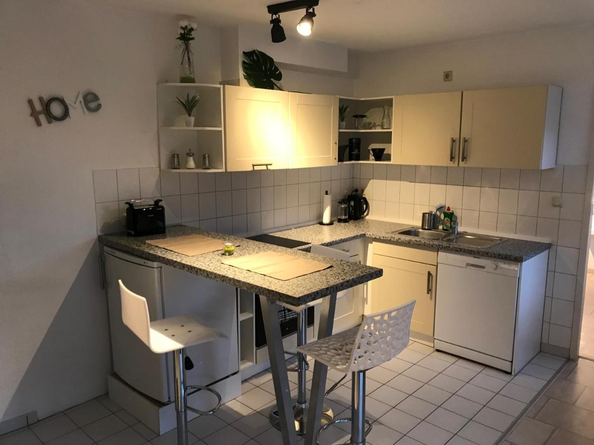 Stadtwohnung Im Zentrum Mit 24-7 Self Check-In, Wlan & Smart Tv Кил Екстериор снимка